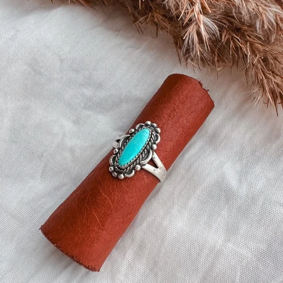 Size 9 vintage turquoise accent ring - Picture 2 of 4